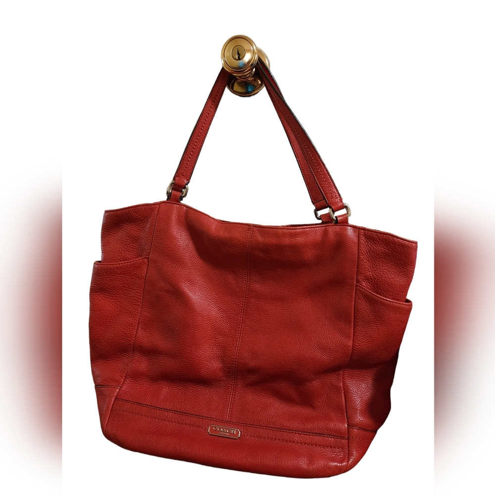 Coach Park Leather North/South Tote F23662. Pre-loved In Good Condition